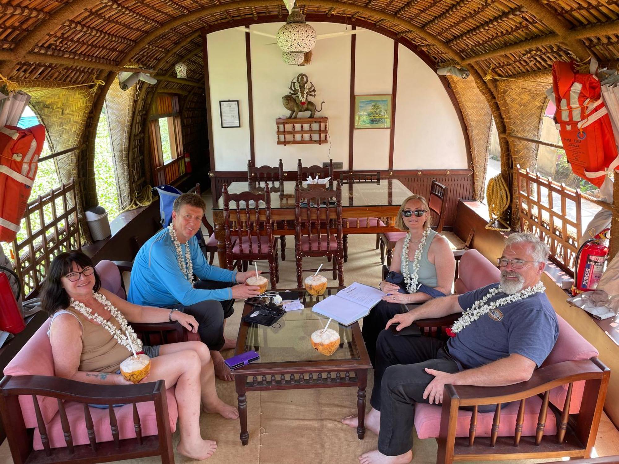 Отель Thara'S Houseboat Alappuzha Экстерьер фото