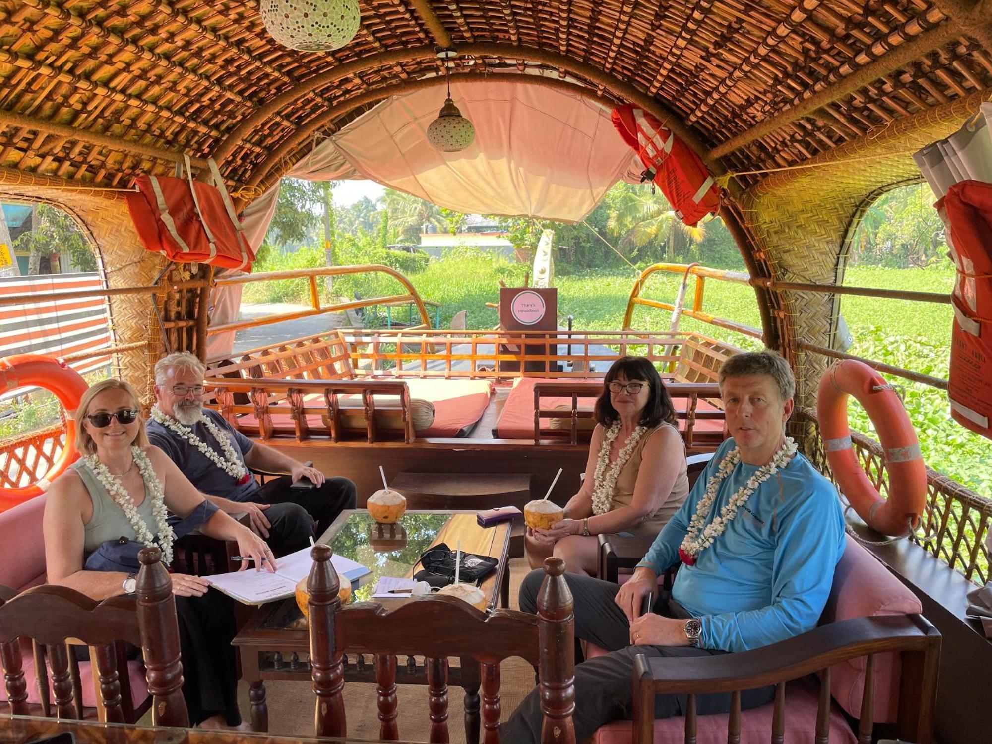 Отель Thara'S Houseboat Alappuzha Экстерьер фото